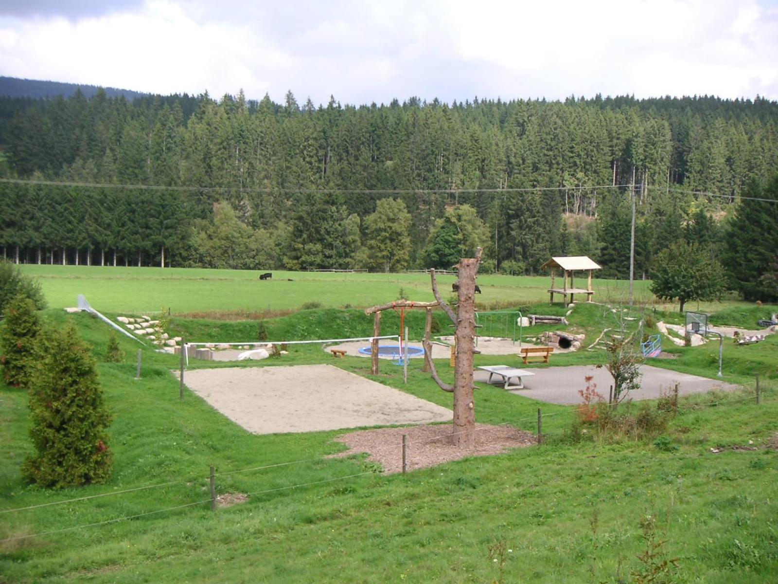 Brauereigasthof Rogg Lenzkirch Exterior photo