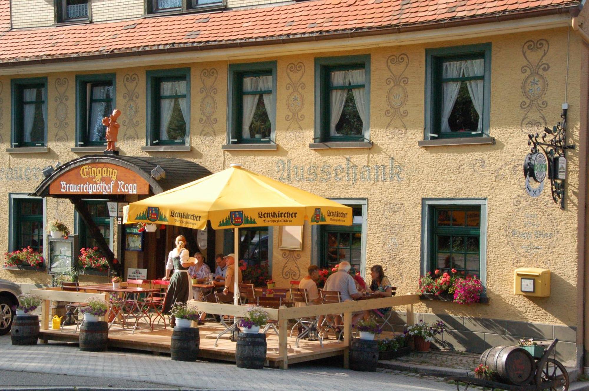 Brauereigasthof Rogg Lenzkirch Exterior photo